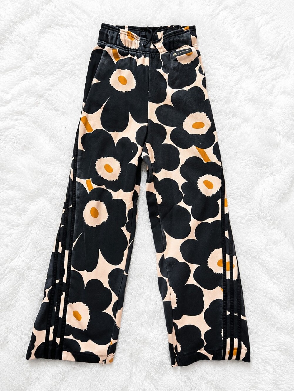 Adidas x Marimekko Women's Wideleg Jogger Pants With UNIKKO PRINT. XS